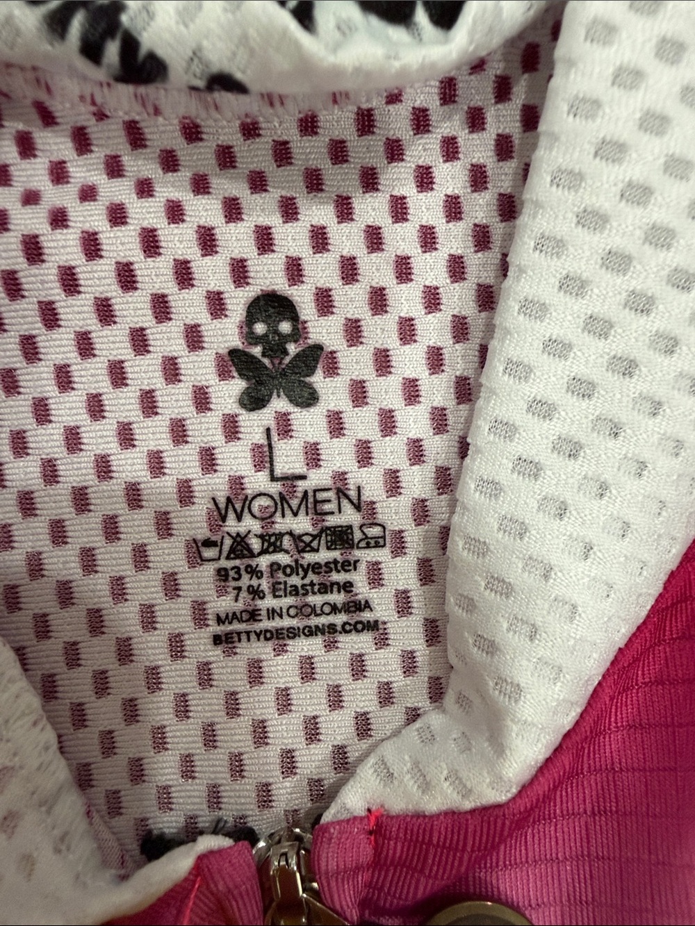 Betty Designs Squad 2024 Neon Pink Gradient Cycling Jersey & Bibs | Large - Picture 3 of 10